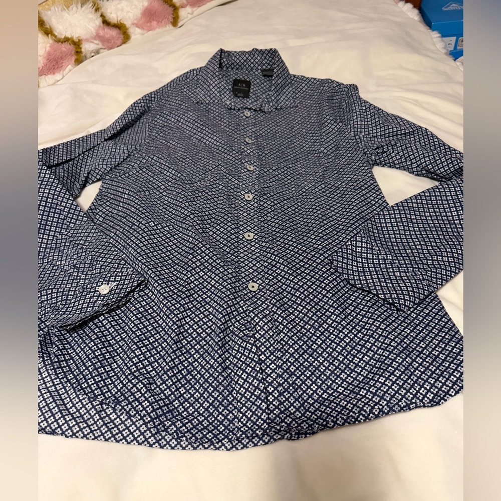 Armani Exchange Navy and White Printed Button-Up Shirt Men’s Medium Regular